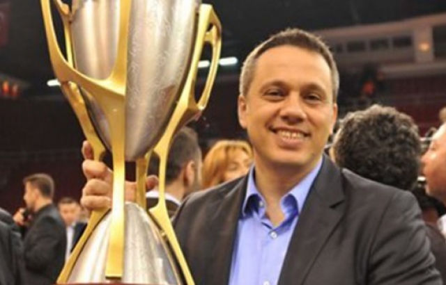 Fenerbahçe'de dümene yine Dikeoulakos geçti