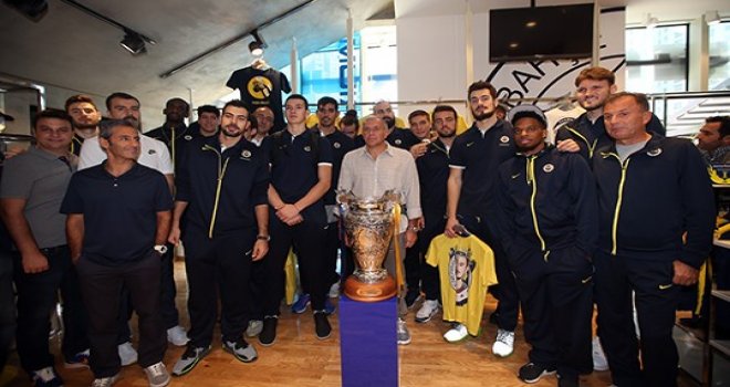 Fenerbahçe?den basketbol taraftarlarına özel mağaza