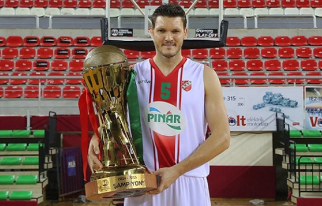 Fenerbahçe'ye Karşıyaka'dan bir transfer daha