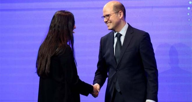 FIBA Sidney?deki Dünya Kupası?nda yer alacak kadın spikerini seçti