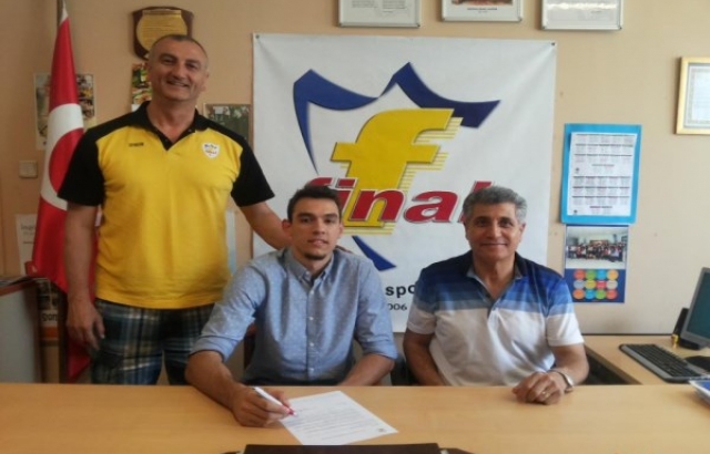 Final Spor transfere devam ediyor