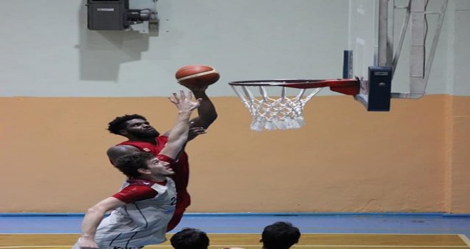 Final Spor ve Petkim galibiyetle başladı