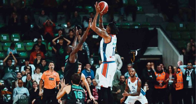 Finali Anadolu Efes yaptı...