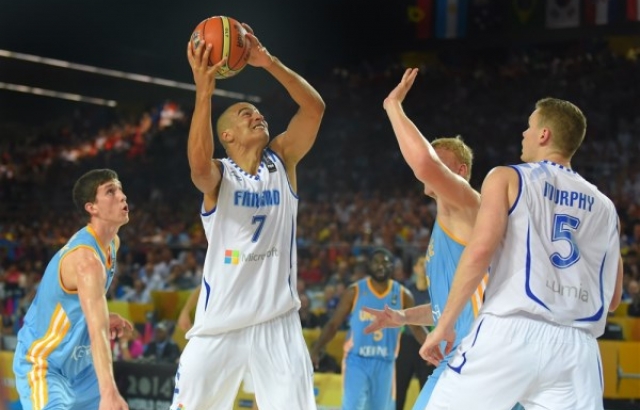 Finlandiya, Ukrayna ile kendine geldi