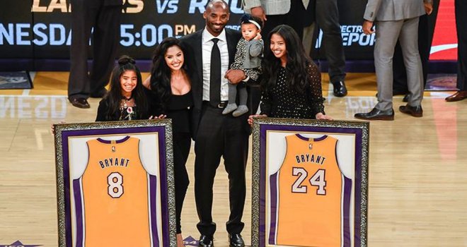 Formaları emekli edilen Kobe tarihe geçti...