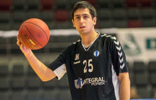 Galatasaray Beşiktaş'ın genç yıldızını kaptı