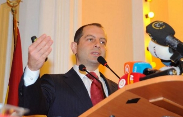 "GALATASARAY BU TİYATROYU YEMİYOR"