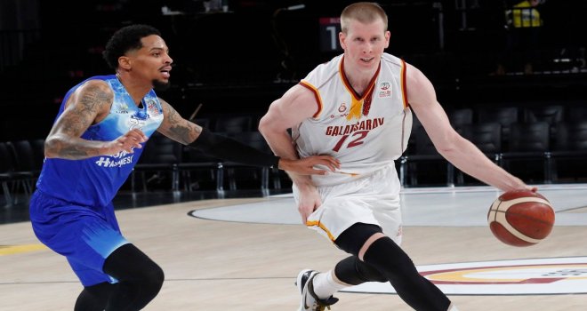 Galatasaray evinde galip 