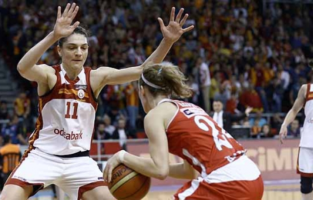 Galatasaray final serisine farklı başladı