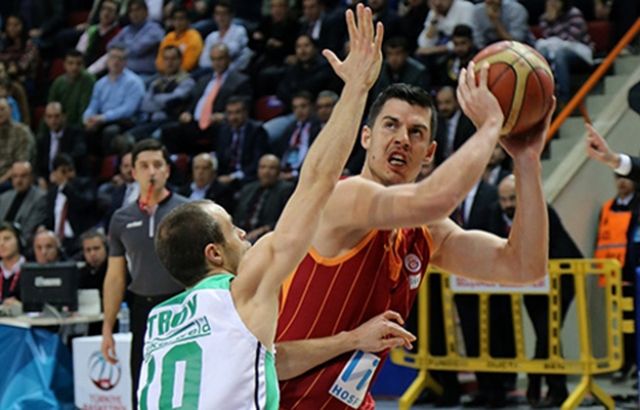 Galatasaray, Konya'da kazandı