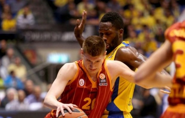 Galatasaray, Maccabi'ye kaybetti