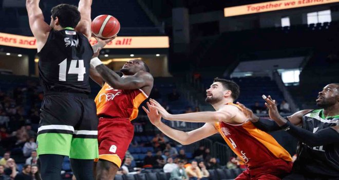 Galatasaray, Manisa'yı yendi Türk Telekom ile eşleşti