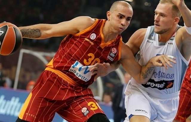 Galatasaray, Neptunas'a konuk oluyor