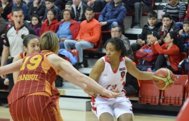 Galatasaray Odeabank şampiyonluk için sahada...