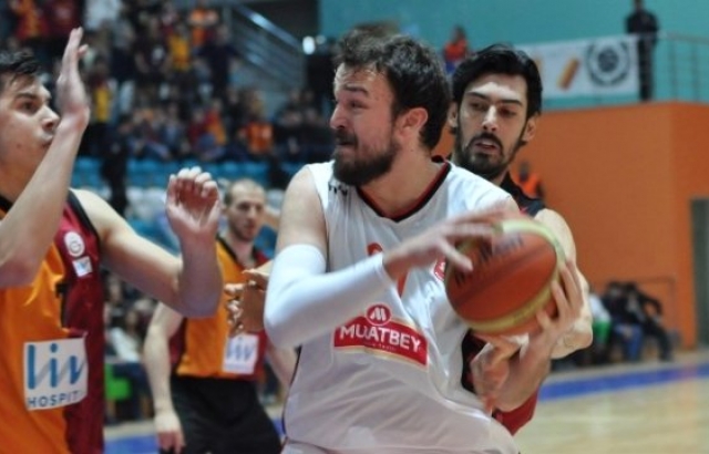 Galatasaray son çeyrekte açıldı...