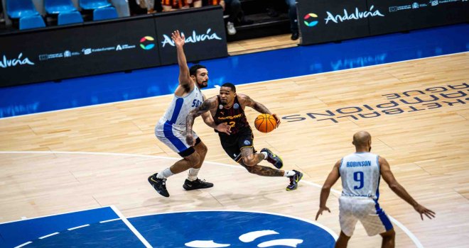 Galatasaray turu İstanbul'a bıraktı