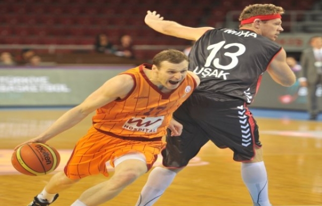 Galatasaray, Uşak galibiyetiyle başladı