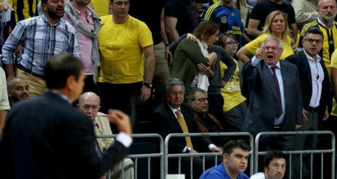 Galatasaray'dan Aziz Yıldırım'a kınama