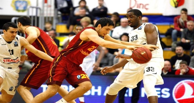 Galatasaray'dan Sakarya Büyükşehir'e