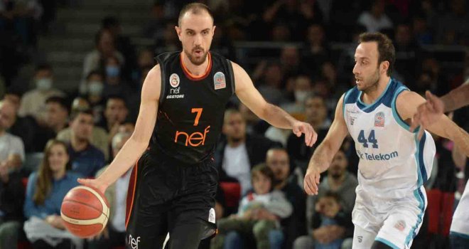 Galatasaray'dan Türk Telekom'a 30 fark