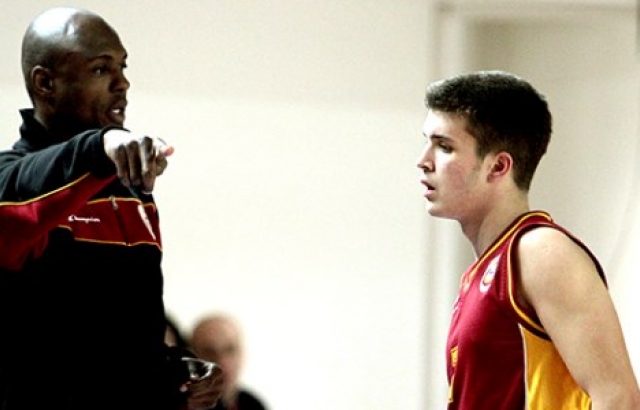 Galatasaray'dan Uşak Sportif'e