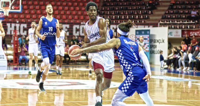 Gaziantep Basketbol evinde farklı kazandı