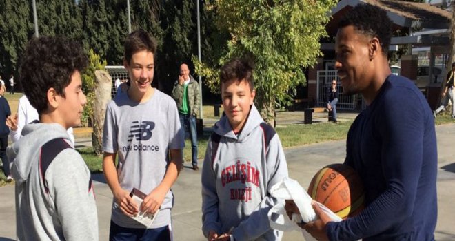 Gelişim Koleji öğrencilerinin Parker ile düellosu