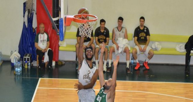 Gelişim Koleji Play-Off için pes etmiyor