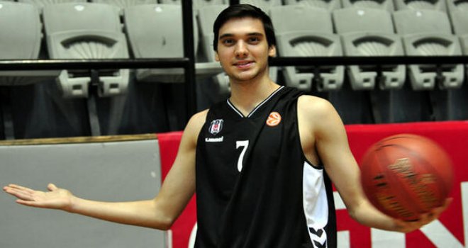 Gemlik Basketbol'da iki imza