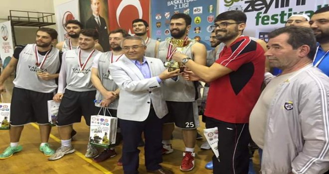 Gemlik Zeytini Turnuvası'nda şampiyon Yalova Group Belediyespor