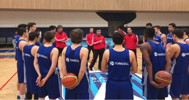 Genç Erkek Milli Takımımız, İstanbul'da kampa girdi