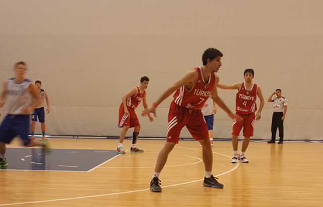 Genç Erkeklerimiz Letonya'da şampiyon