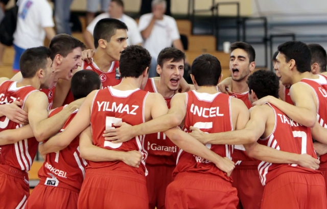 Genç Millilerimiz Finlandiya karşısında