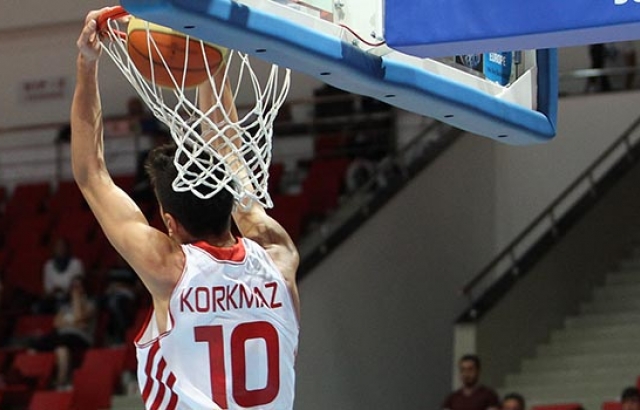 Genç Millilerimiz İtalya galibiyeti ile başladı