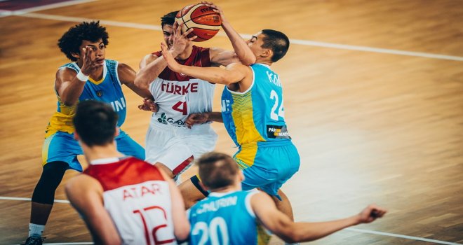 Genç Millilerimiz çeyrek finalde...