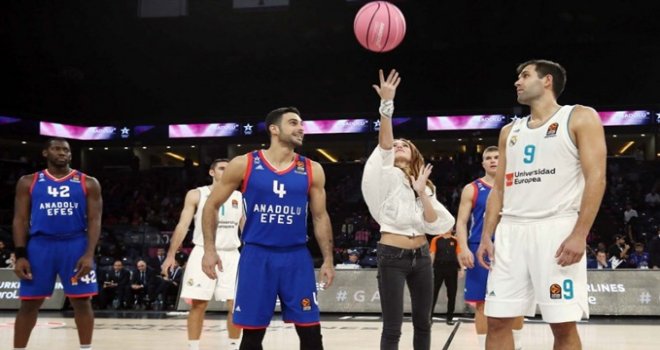 Hava atışı pembe topla...