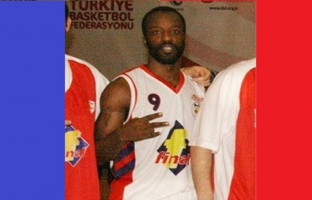 Holmes attı Final Spor kazandı...