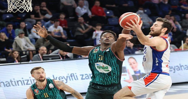 İki uzatmalı maçın galibi Pınar Karşıyaka