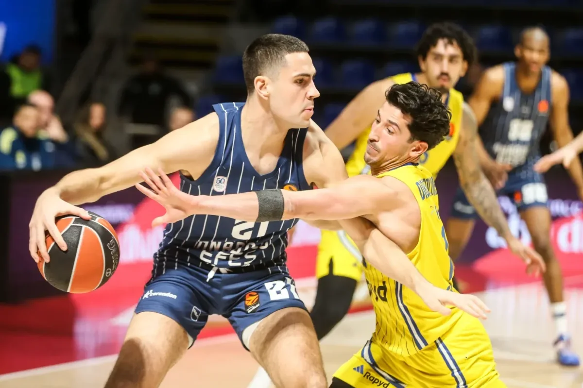 Anadolu Efes yine mağlup...