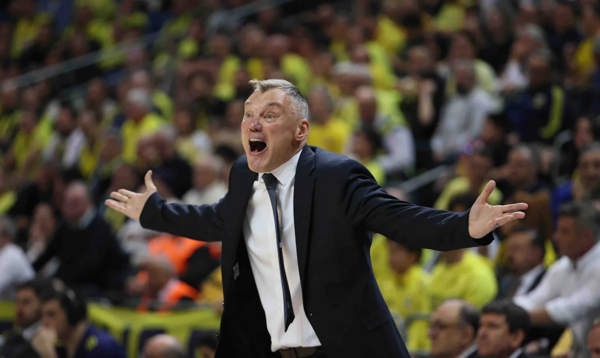 Jasikevicius: Böyle oynamaya devam edersek Fenerbahçe basketbolunu tekrar ortaya koyabiliriz