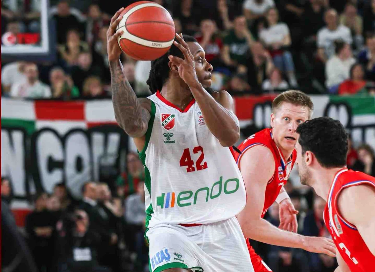 Kritik maçta kazanan Karşıyaka