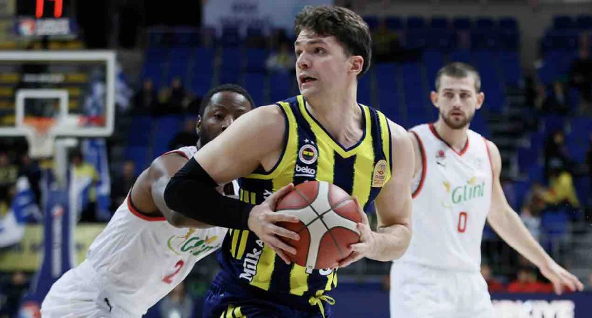 Fenerbahçe, Manisa'da çok zorlandı