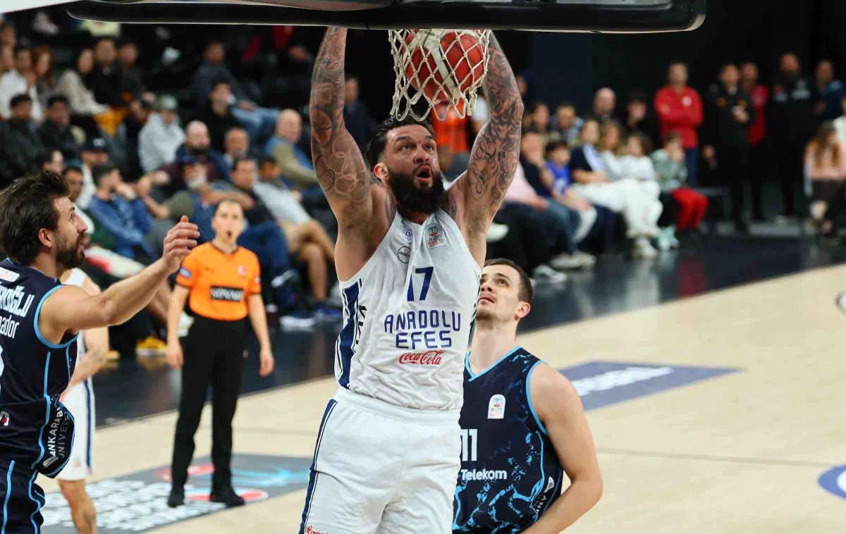 Anadolu Efes, Türk Telekom'a şans tanımadı