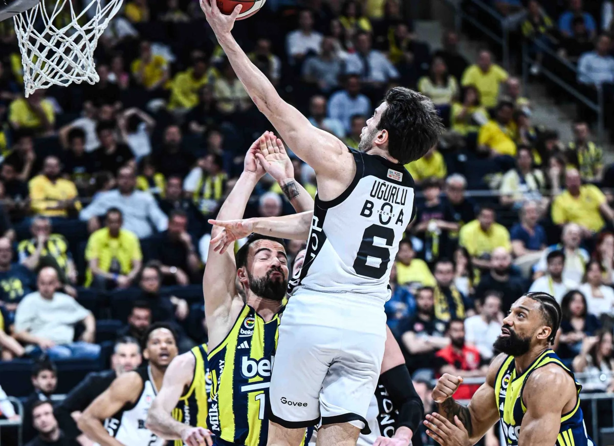 Derbide Beşiktaş, Fenerbahçe'yi yendi