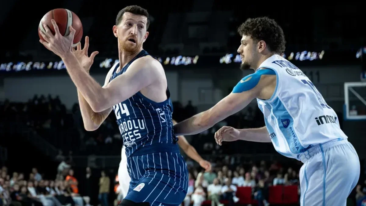 Türk Telekom'u eleyen Anadolu Efes yarı finalde