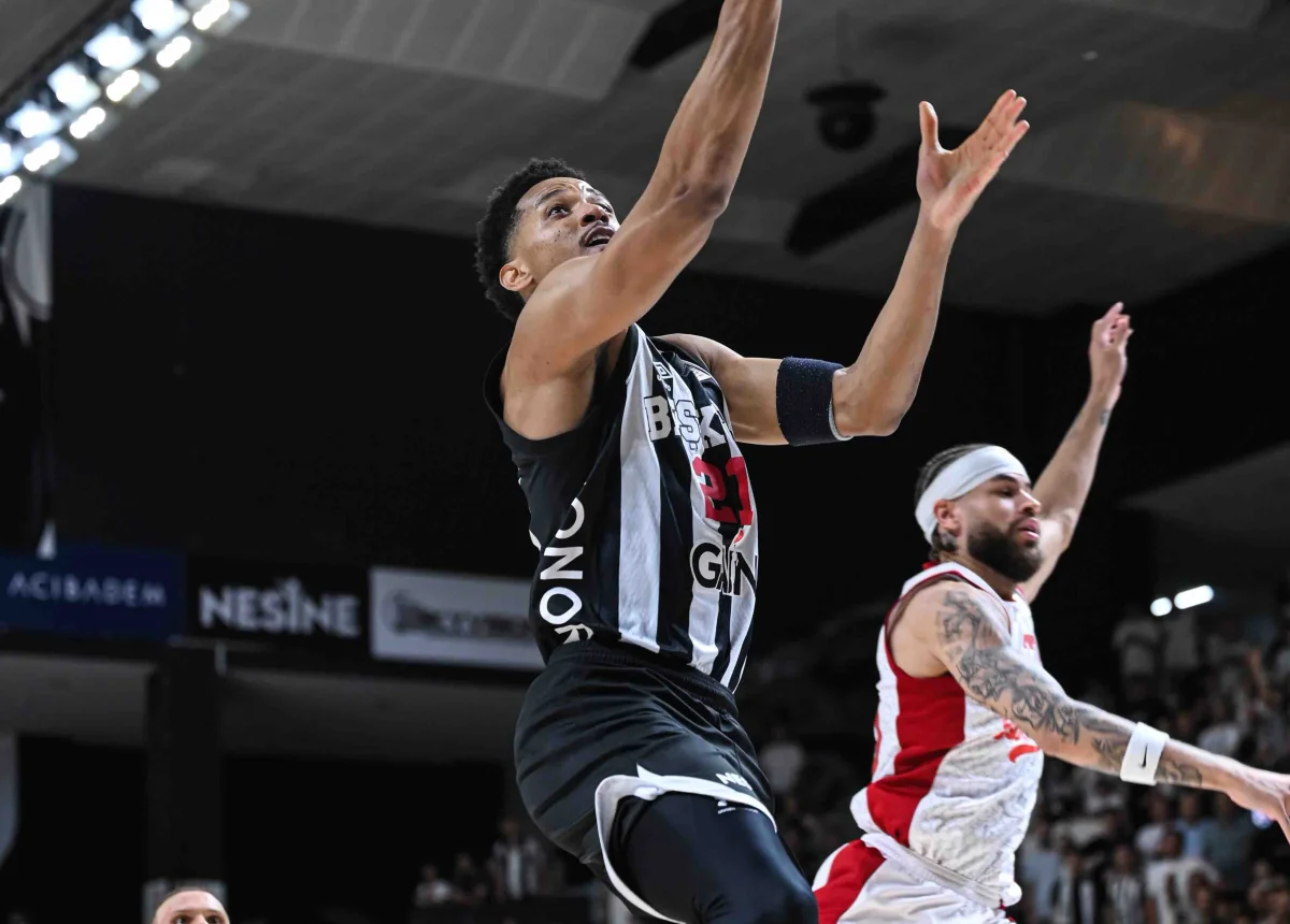 Beşiktaş finale kanatlandı...