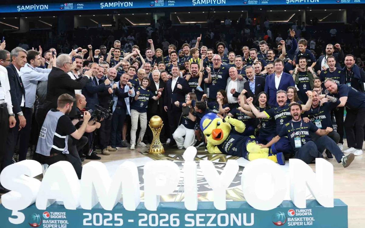 Şampiyon Fenerbahçe...