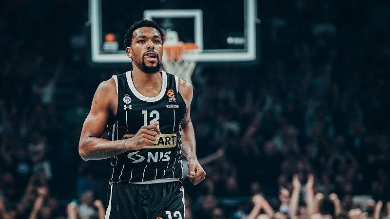 Sterling Brown Partizan'dan ayrıldı