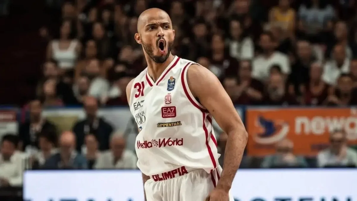 Fenerbahçe Shavon Shields'i açıkladı