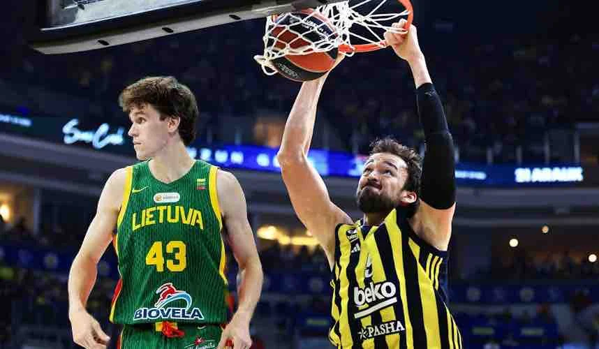 Fenerbahçe iki transferini açıkladı